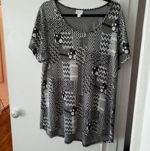 NWT LuLaRoe Classic T